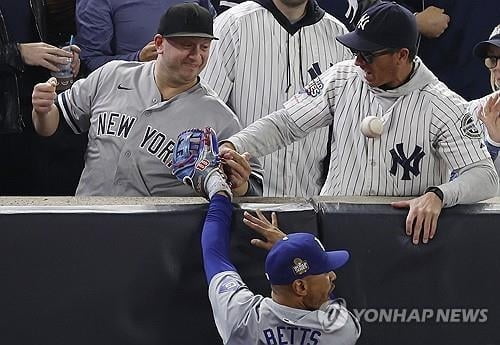追梦播客节目反驳马祖拉此前希望NBA允许球员打架言论：我曾因此陷入困境