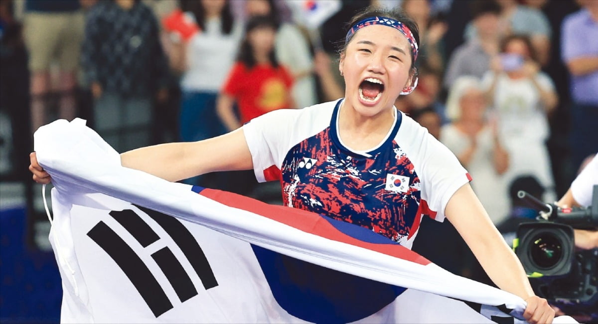 欧联杯前瞻：热刺后防无人可用，流浪者攻防俱佳状态火热