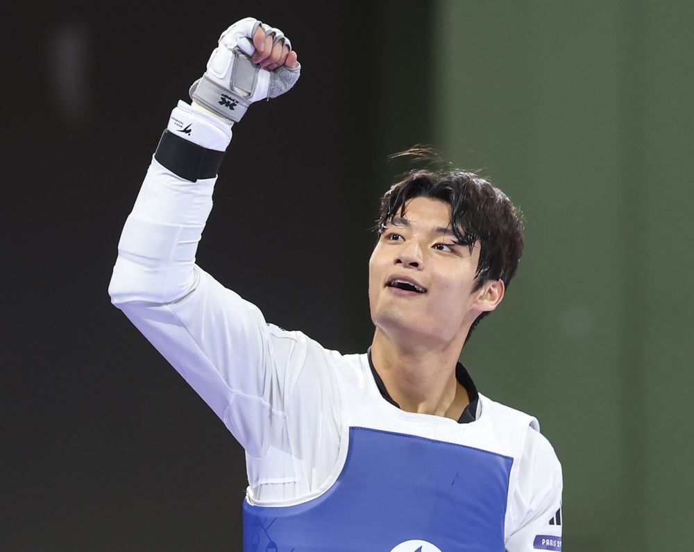 阿莫林在发布会被问了11个拉什福德的问题，0个记者提到热刺
