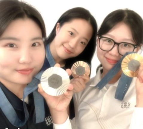 西媒：巴萨正加紧谈判 欲年内与德容完成续约