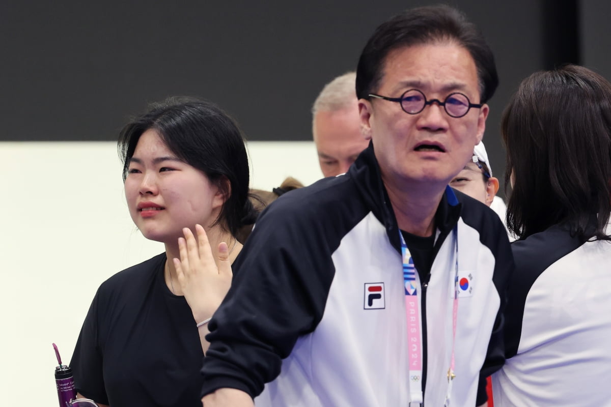 罗体：罗马CEO夏天曾希望用帕拉迪诺换掉德罗西
