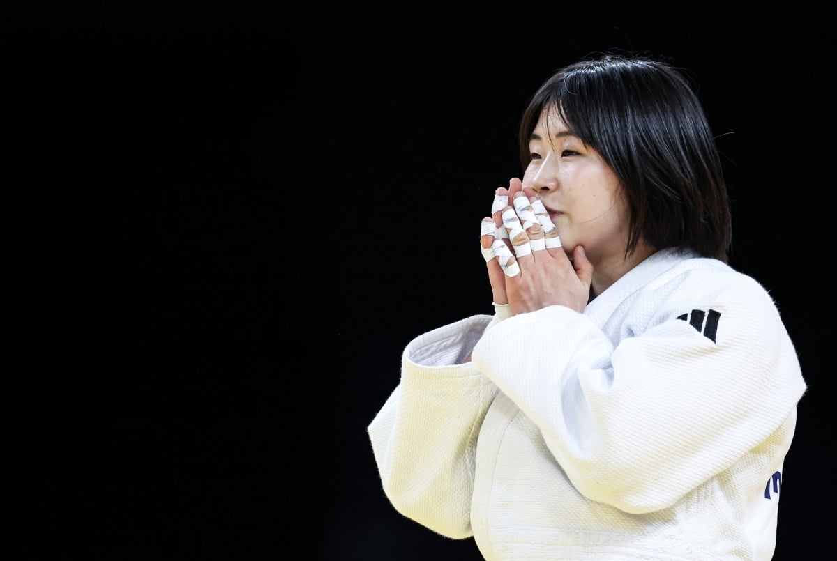 韩足晚报（2024.11.26）—五连败！韩国冠军蔚山提前三轮亚冠出局