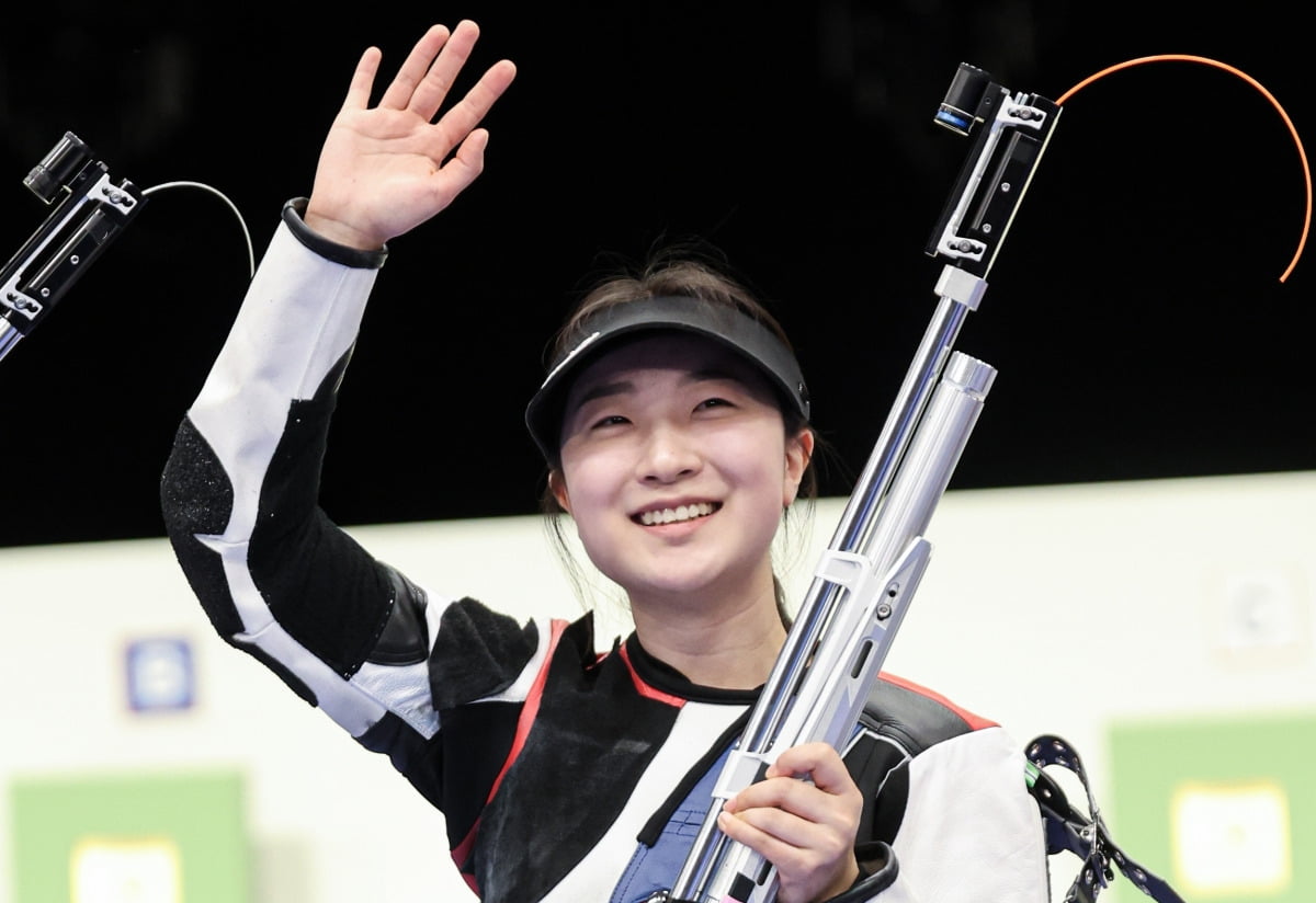 韩足晚报（2024.11.26）—五连败！韩国冠军蔚山提前三轮亚冠出局