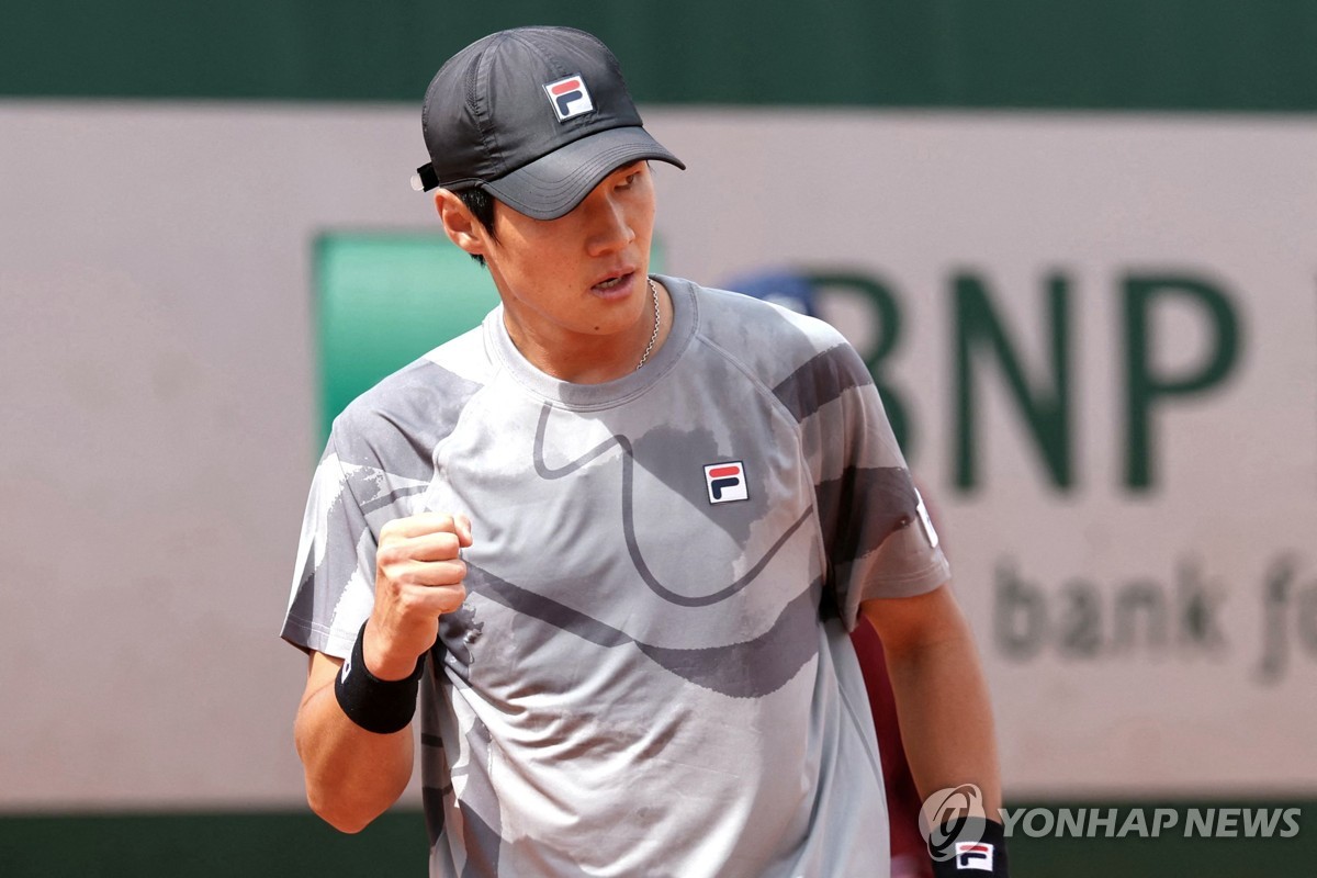 朗尼克：我们还能多进几个球，半场比分应该是3-0或4-0