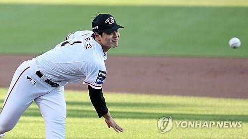 本赛季五大联赛助攻榜：萨卡10次居首，亚马尔、萨拉赫前三