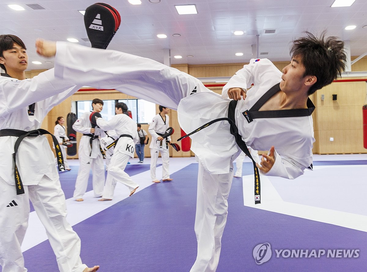 马卡：罗德里戈将伤缺5-6周，巴斯克斯将缺席约一个月