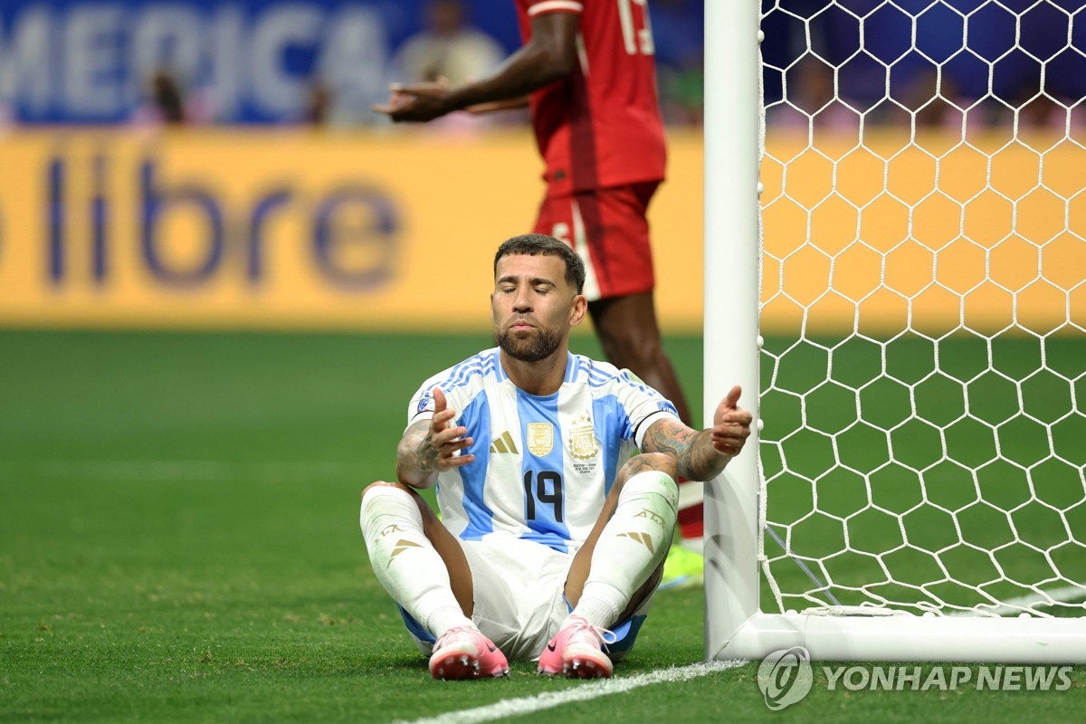 官方：凯帕租借加盟伯恩茅斯 并与切尔西续约至2026年